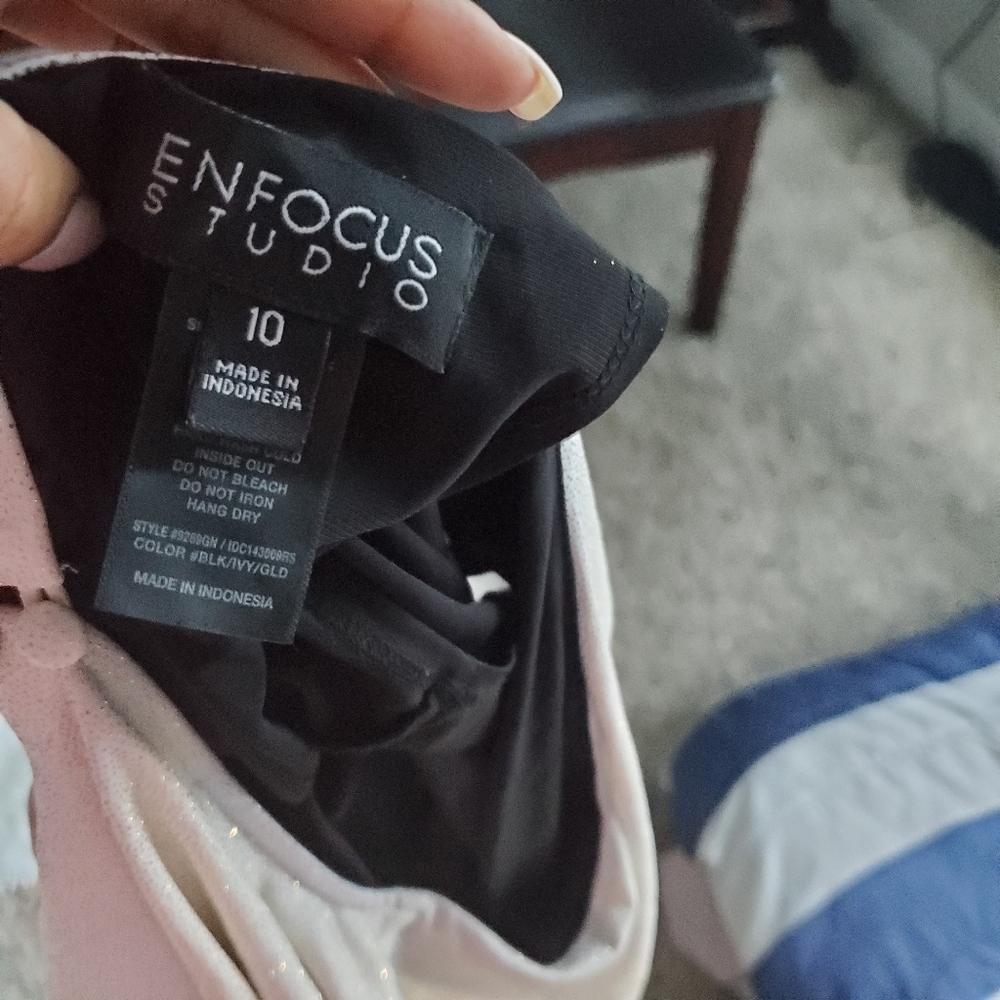 Infocus women's dress. - Picture 6 of 7